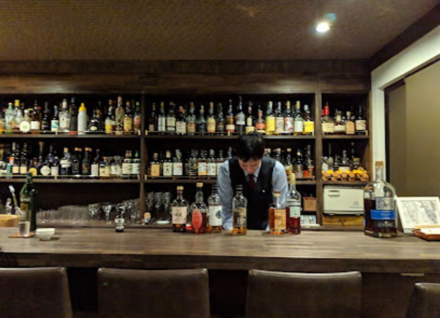 Discover Bar Prost in Kyoto for a cozy ambiance and an exceptional selection of local drinks in the heart of Japan's cultural capital.