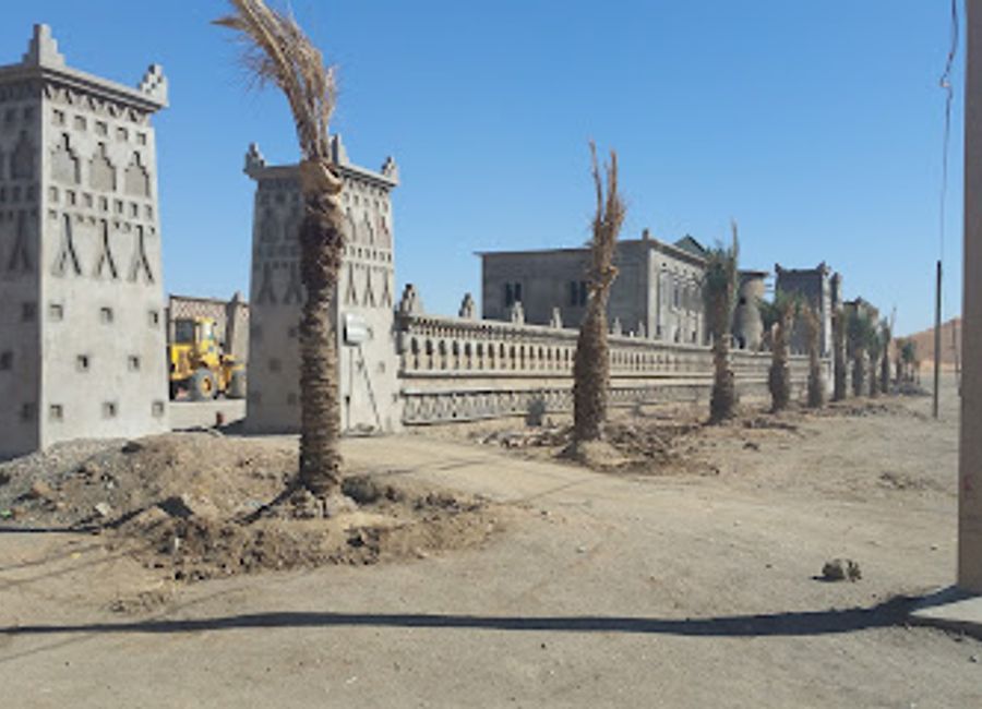 Experience authentic Moroccan cuisine at Café Restaurant Itran in Merzouga, where every meal is a journey into local culture and flavor.