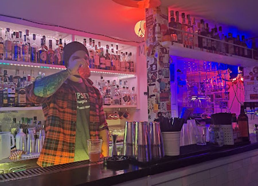 Discover Marla Cocktail Bar in Perugia: a vibrant hub for exquisite cocktails and electrifying DJ nights, perfect for an unforgettable nightlife experience.