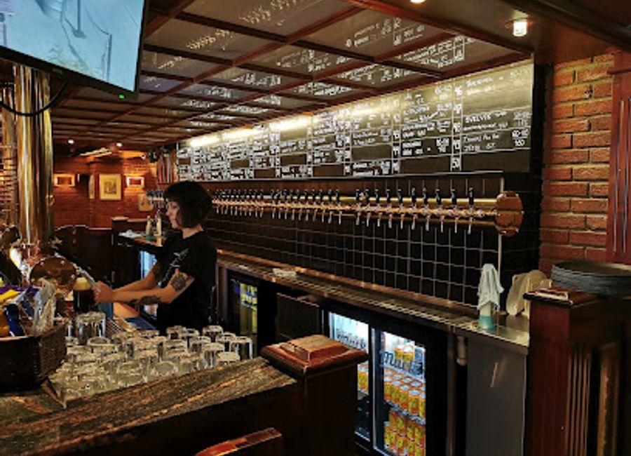 Discover Ølhallen, Tromsø's historic brewpub, where local craft beers and traditional Norwegian cuisine come together in a cozy atmosphere.