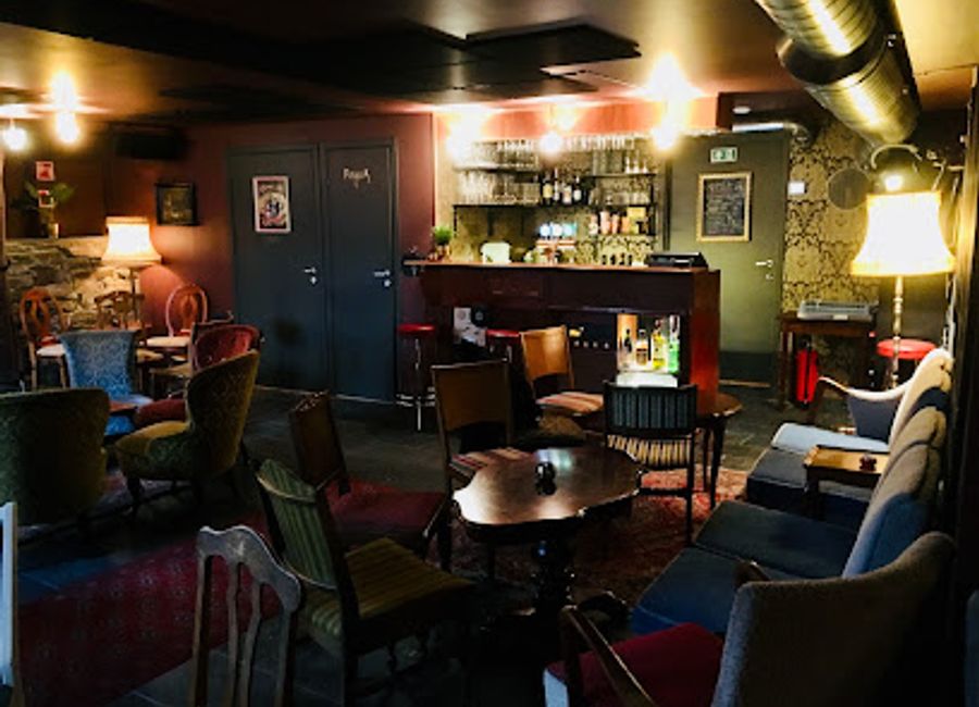 Experience the vibrant nightlife of Stavanger at BlygeHarry, a lively live music bar featuring local and international talent in a welcoming atmosphere.