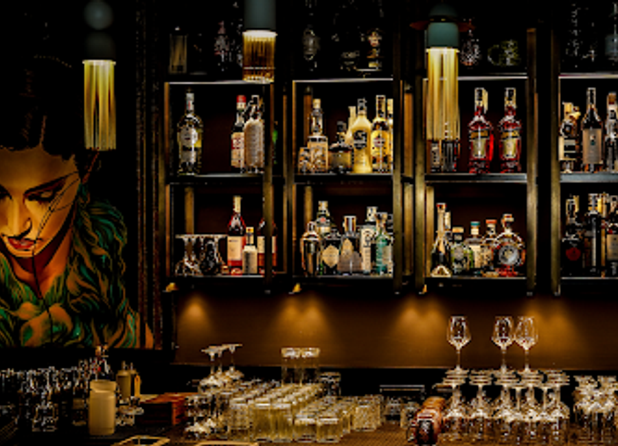 Experience the enchanting ambiance of Roof Garden Lounge Bar in Ercolano, where exquisite coffee meets captivating live music in a stunning rooftop setting.