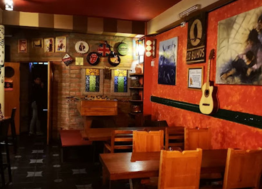 Discover Trece Buhos in Huaraz - a vibrant grill restaurant offering delicious local flavors in a warm and welcoming atmosphere.