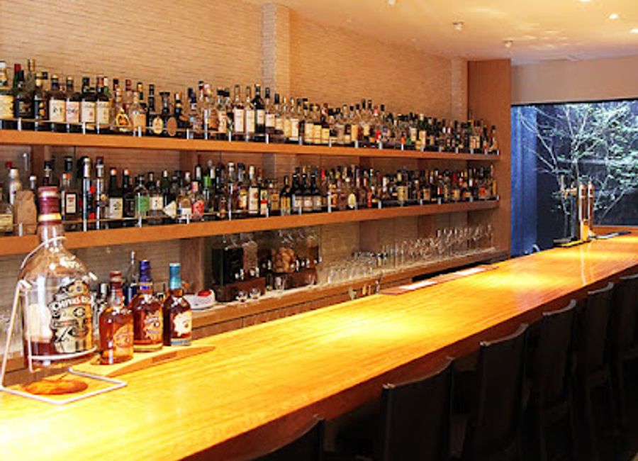 Discover the vibrant nightlife of Kyoto at Turquoise Bar, where expertly crafted cocktails meet a stylish and inviting atmosphere.