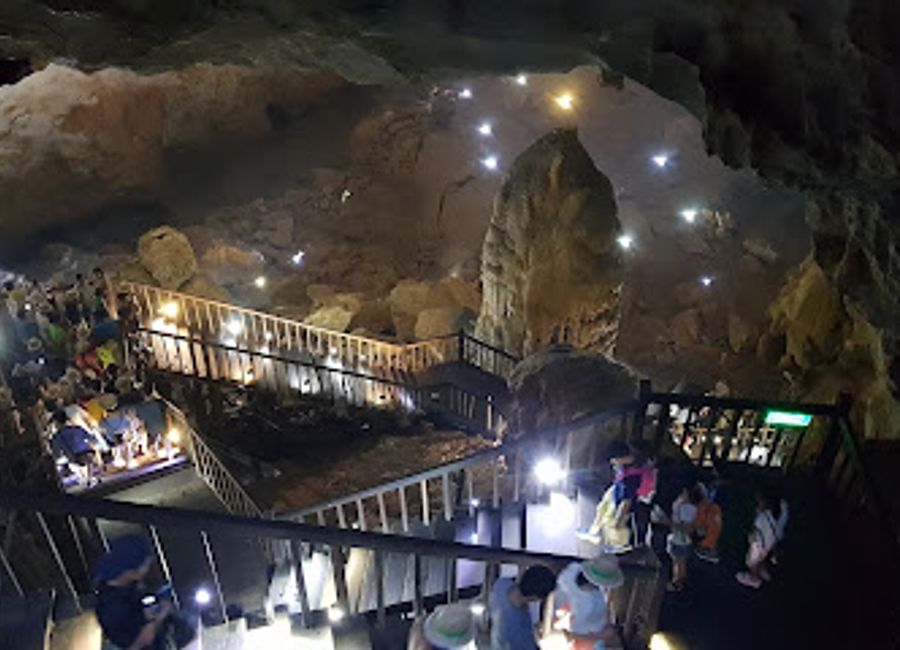 Experience the flavors of Quang Binh at Paradise Cave Restaurant, where local cuisine meets stunning natural beauty.