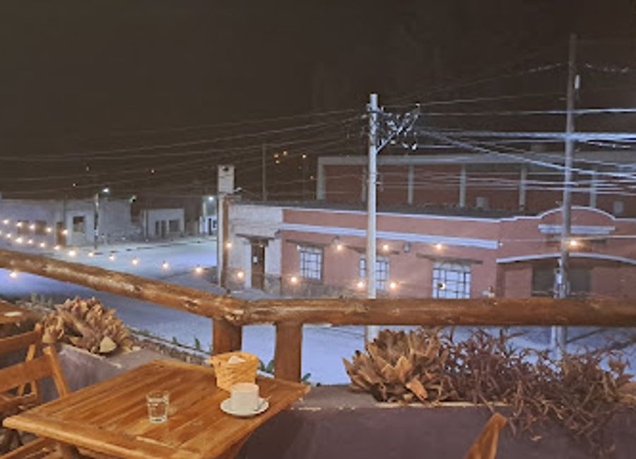 Discover Tilca Bar Cultural Cafe, a vibrant destination in Tilcara, Jujuy, blending local culture, artisanal drinks, and a welcoming atmosphere.
