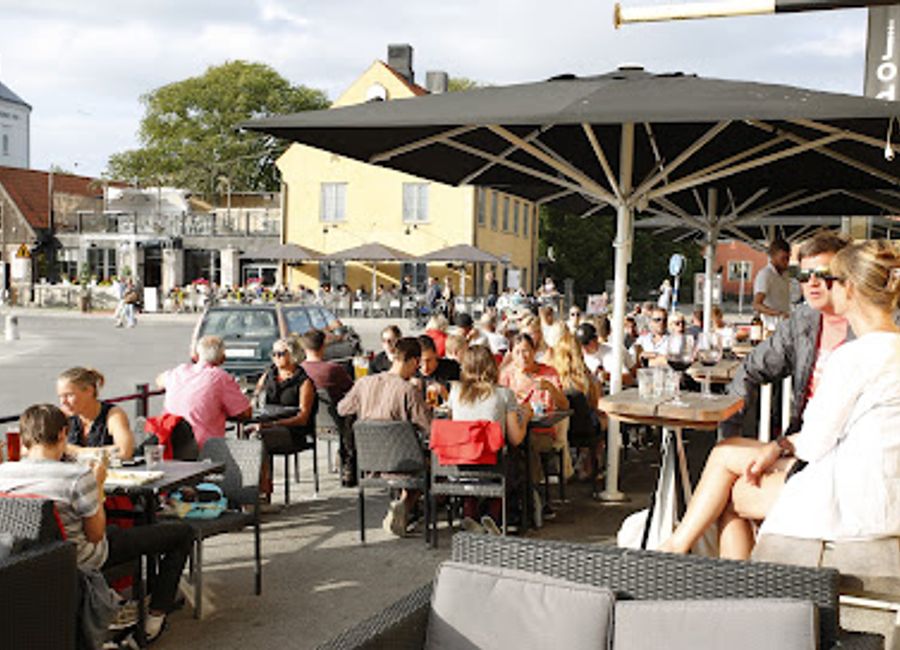 Discover the vibrant culinary scene at Joda Bar & Kök, where local flavors meet a lively bar atmosphere in the heart of Visby.