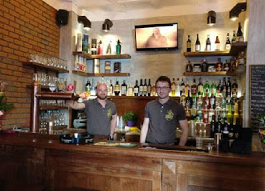 Discover the culinary delights of Ninkasi Pub&Cucina in Pescasseroli, where traditional flavors meet a vibrant pub atmosphere.