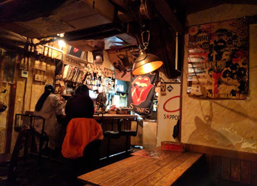 Discover Rocking Bar ING in Kyoto, where the spirit of rock music comes alive amidst an eclectic atmosphere and vibrant nightlife.