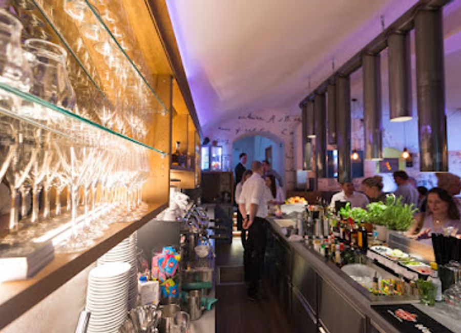 Discover the perfect blend of cocktails, coffee, and garden tranquility at Darwin's Cafe Bar in the heart of Salzburg.