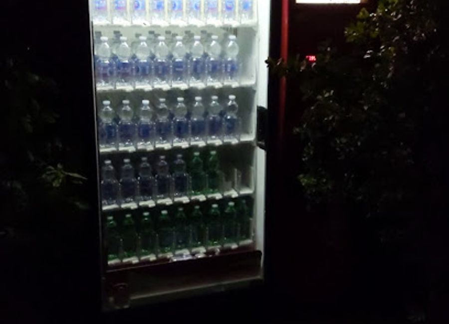 Discover the charm of Divina Lounge Bar in San Gimignano, where delightful drinks and a cozy atmosphere await you.