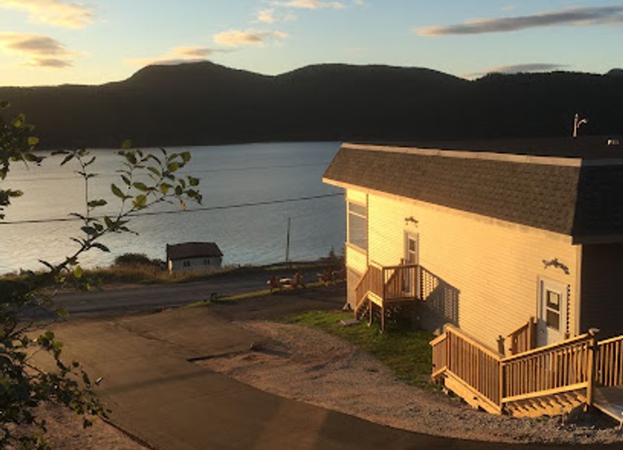 Experience the perfect blend of fine dining, cozy accommodations, and breathtaking views at Bonne Bay Inn in Newfoundland and Labrador.