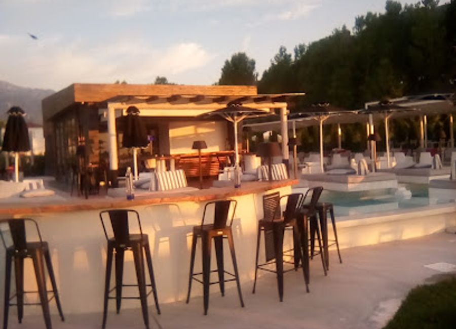 Experience unparalleled luxury and breathtaking views at Le Moon Luxury Sea Side Beach Bar Restaurant, the perfect seaside escape in Litochoro.