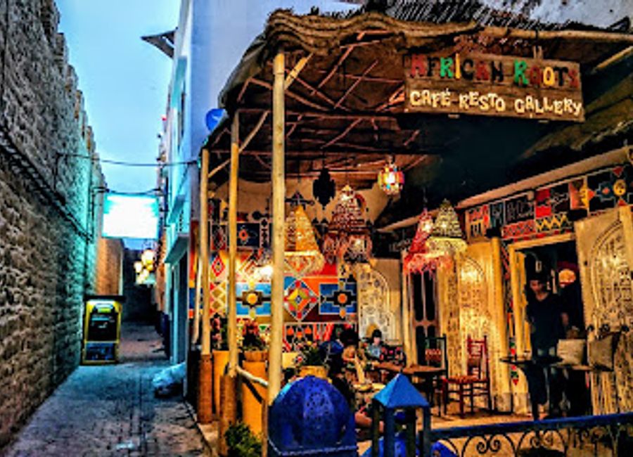 Experience the vibrant flavors of Morocco at La Rencontre, a unique restaurant and makerspace in the heart of Essaouira.