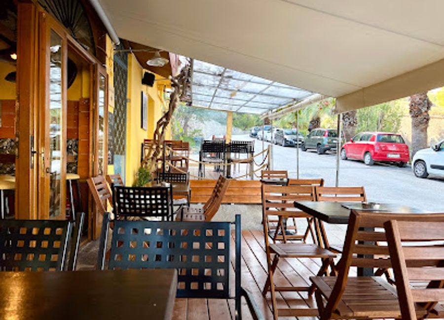 Discover Black Cat 999 in Nafplio, where local flavors meet modern gastropub style for an unforgettable dining experience.