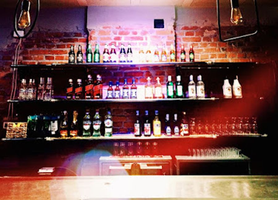 Discover the vibrant atmosphere of Pomarańcza Pub in Nidzica, where local brews and lively culture come together for an unforgettable experience.