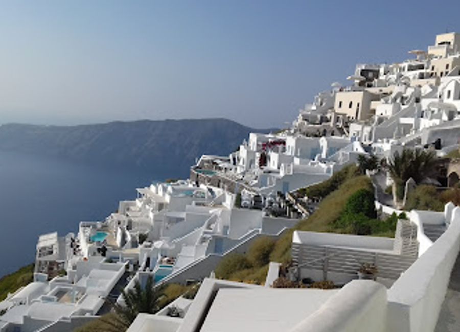 Discover the serene beauty of Santorini at Rocka Wine Sunset Bar, where stunning sunsets and exquisite wines create unforgettable memories.