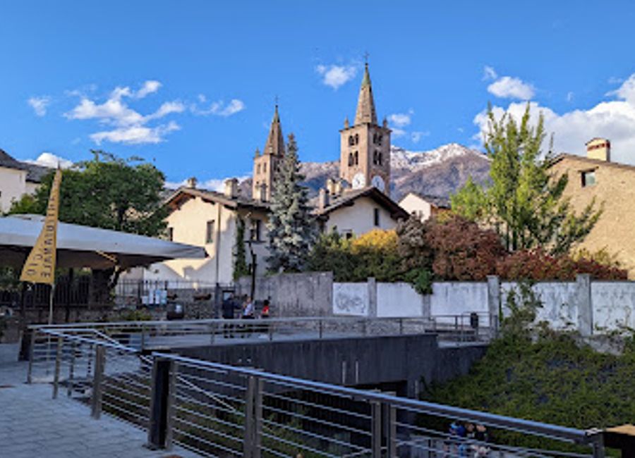 Experience Aosta's finest craft brews and authentic Italian cuisine at Birrificio '63, the ultimate brewpub destination.