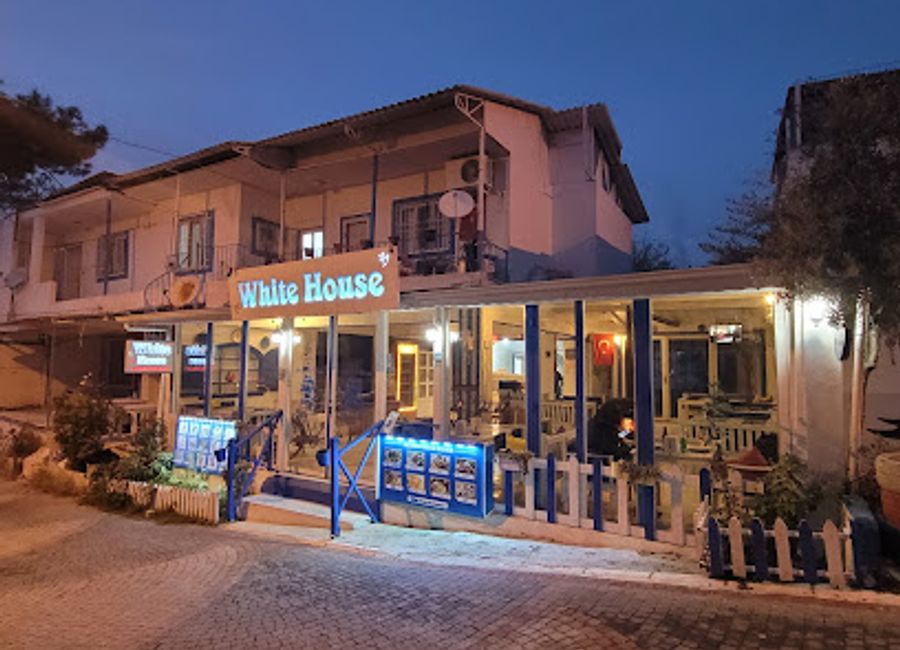 Discover family-friendly dining at the White House Restaurant & Bar in Denizli, offering a delightful menu and a welcoming atmosphere for all ages.