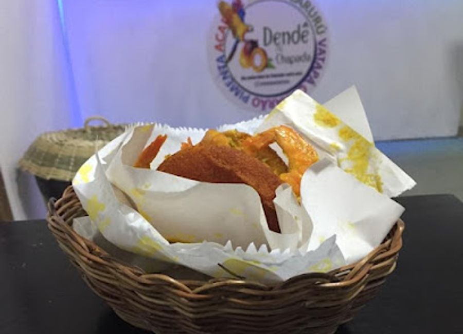 Experience the authentic taste of Acarajé and vibrant local culture at Dendê na Chapada in Alto Paraíso de Goiás.