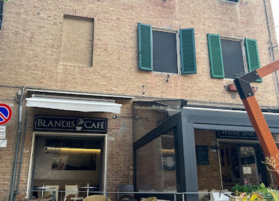 Discover the perfect blend of coffee, wine, and sandwiches at BLANDIS - Wine & Café, a charming retreat in Siena's historic center.