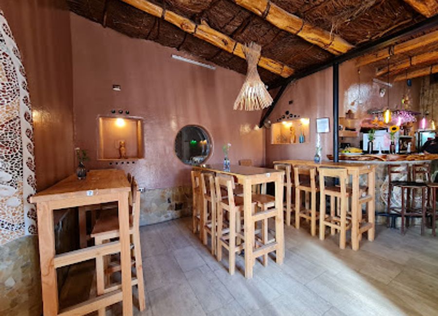 Experience the delightful flavors of Roots Cafe Pizza in San Pedro de Atacama, where every bite tells a story of local ingredients and culinary passion.