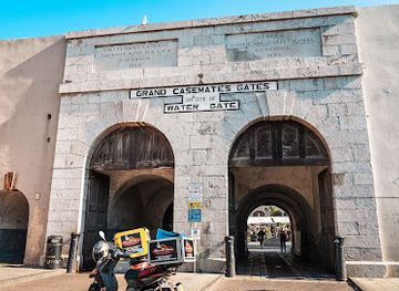 gibraltar/casemates-square