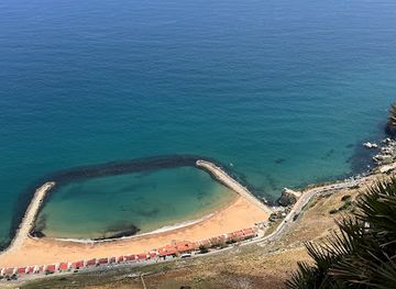 gibraltar/sandy-bay