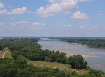 nebraska/eugene-t-mahoney-state-park