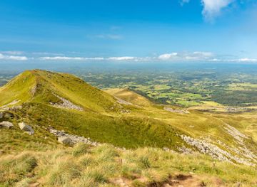 france/auvergne-volcanoes