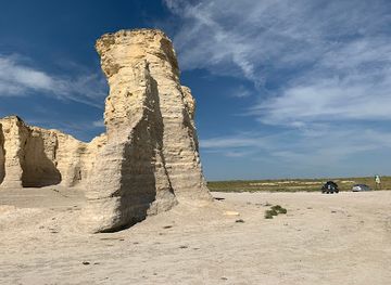 kansas/monument-rocks