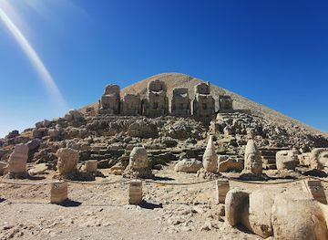 turkiye/mount-nemrut