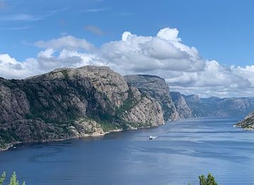 norway/lysefjord