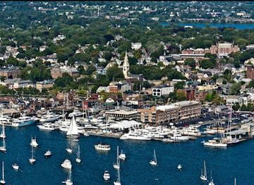 rhode-island/newport-coastline