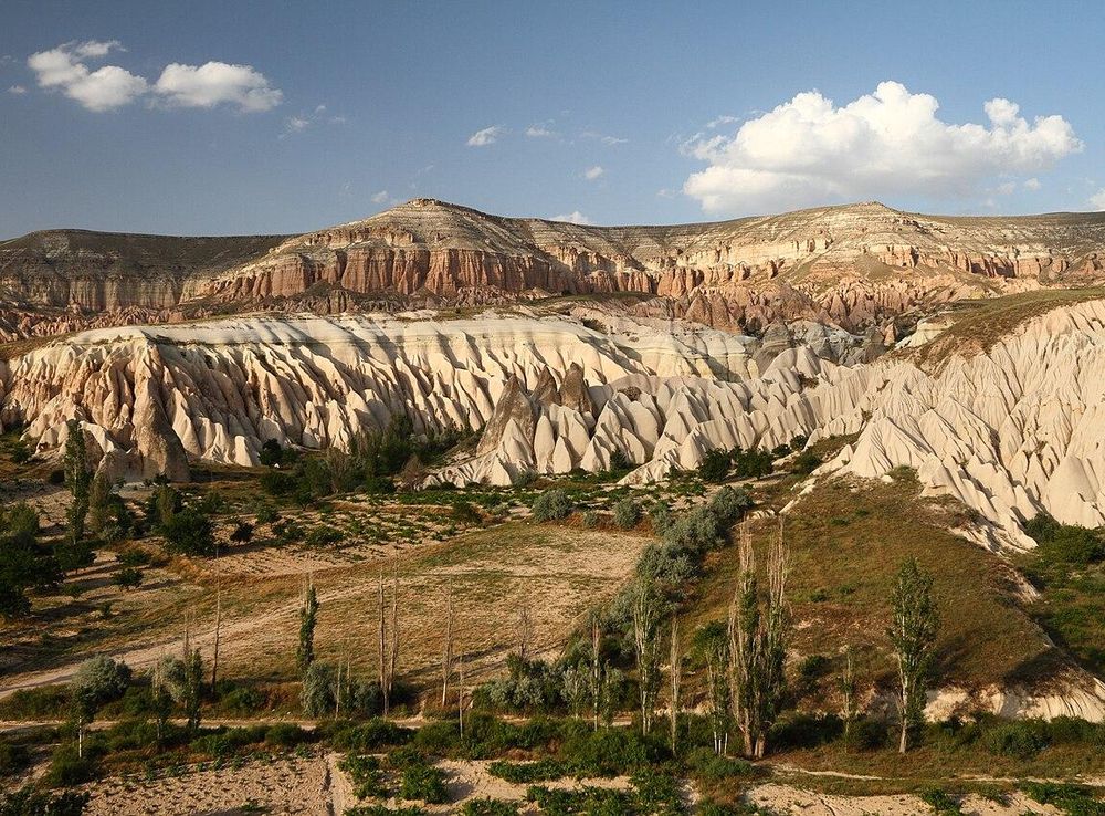 File:Cappadocia Valleys Mount Aktepe.JPG - Wikimedia Commons