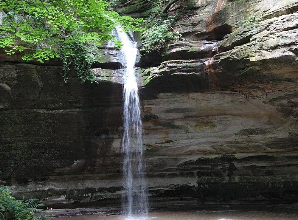 File:Kaskaskia Canyon Falls - Starved Rock State Park - panoramio.jpg -  Wikimedia Commons