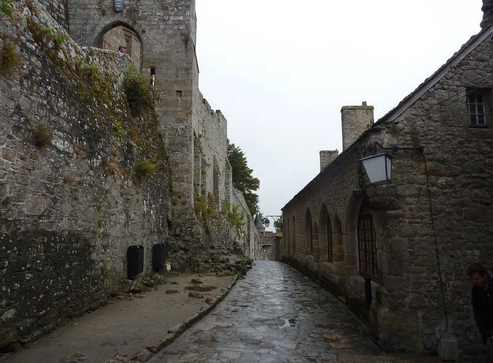 File:Fr Mont-Saint-Michel Streets 5.JPG - Wikimedia Commons