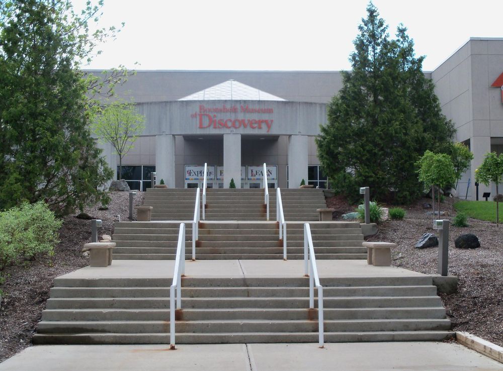 File:Boonshoftmuseumof discovery1.JPG - Wikimedia Commons