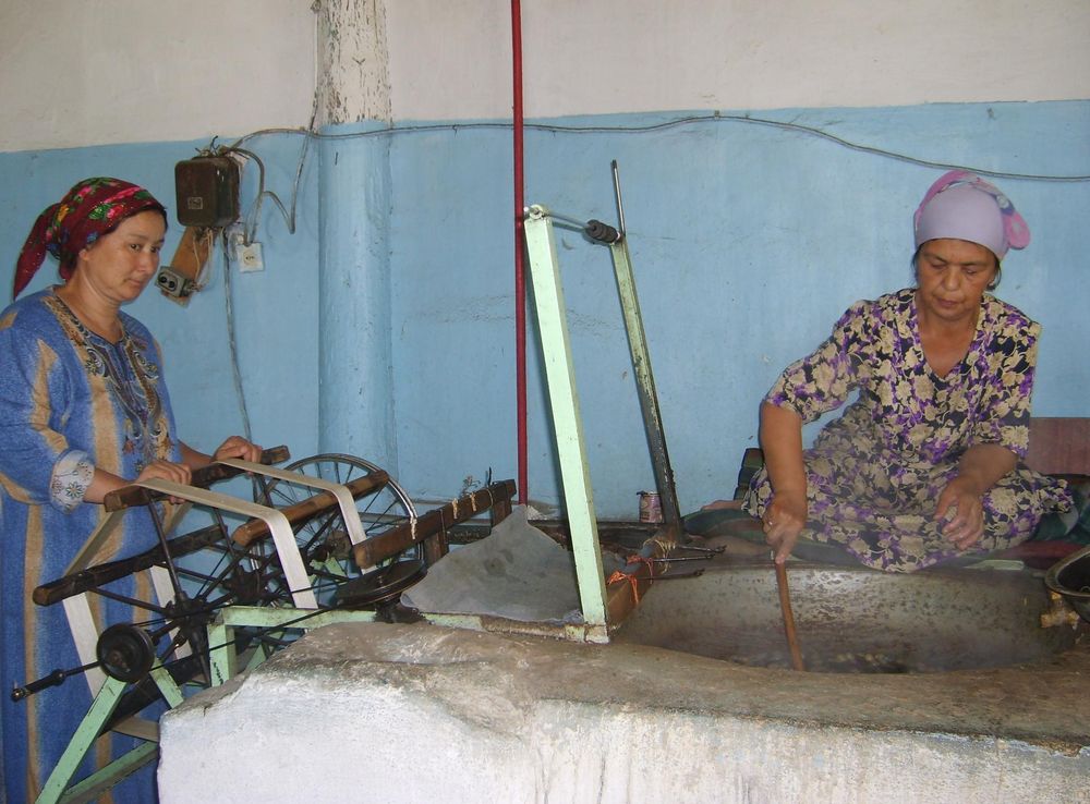 ਤਸਵੀਰ:Margilan silk production1.JPG - ਵਿਕੀਪੀਡੀਆ, ਇਕ ਅਜ਼ਾਦ ਵਿਸ਼ਵਗਿਆਨਕੋਸ਼