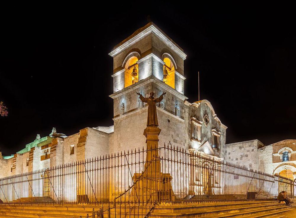 File:Complejo San Francisco, Arequipa, Perú, 2015-08-02, DD 79-81 HDR.JPG -  Wikipedia