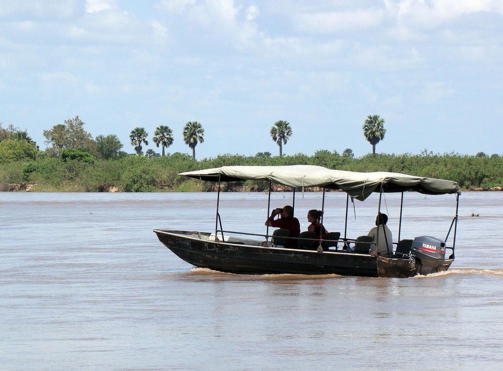 File:TZ Selous Water Safari.JPG - Wikimedia Commons