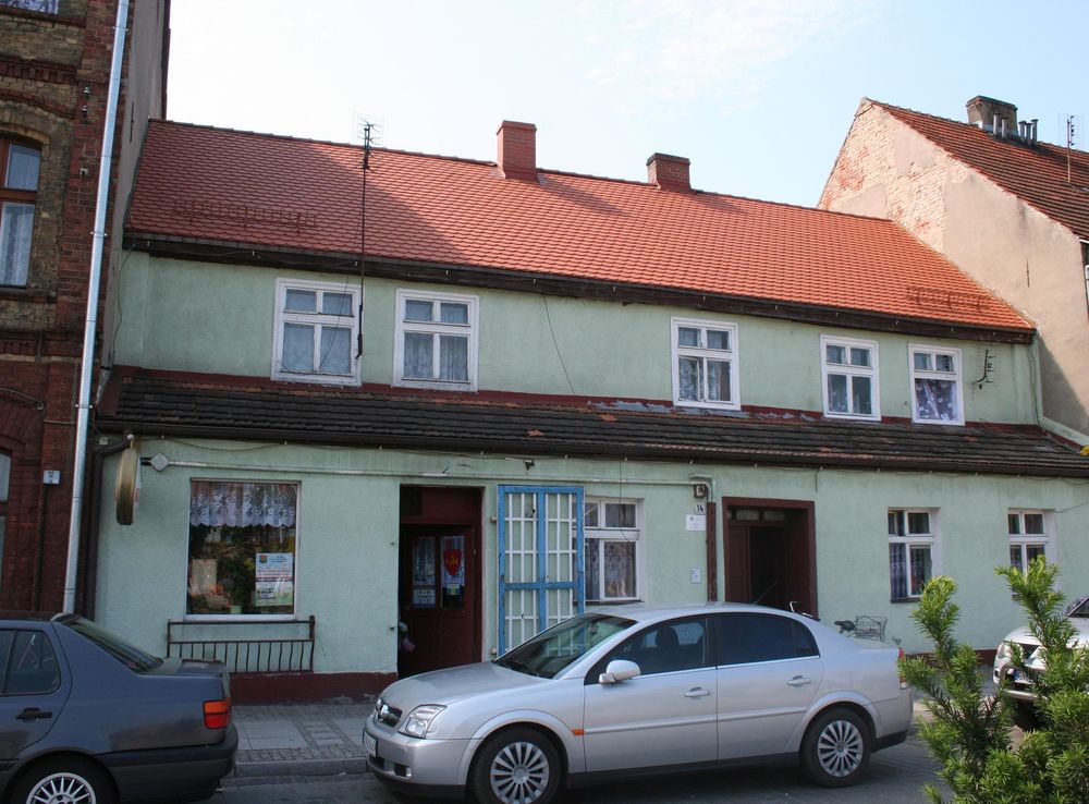 File:Gniewkowo Rynek 14 2011 06 01 fot K Lewandowski 6864.JPG - Wikimedia  Commons