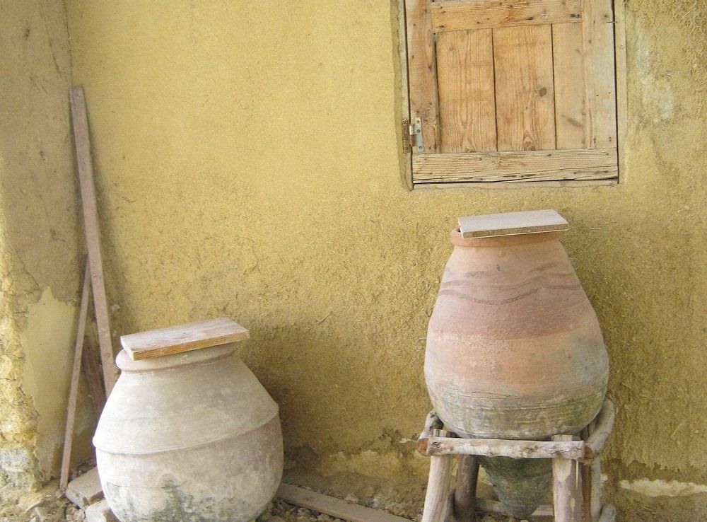 File:Eveline Pottery School - Fayoum (1).JPG - Wikimedia Commons
