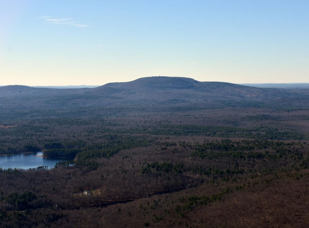 File:Mount Wachusett Aerial 2.JPG - Wikimedia Commons
