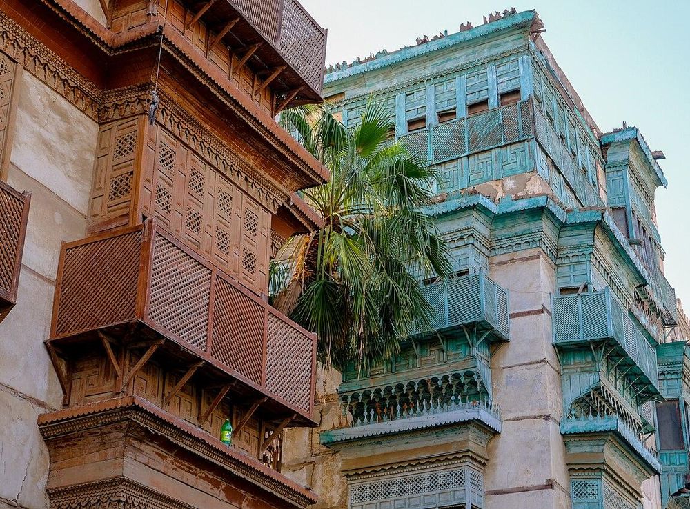 File:Old Jeddah (Al Balad) architecture 3 Feb 2022.jpg - Wikimedia Commons