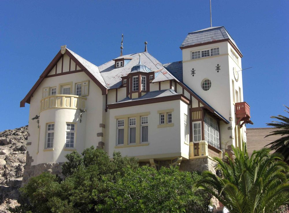 File:Goerke-Haus, Lüderitz.jpg - Wikimedia Commons