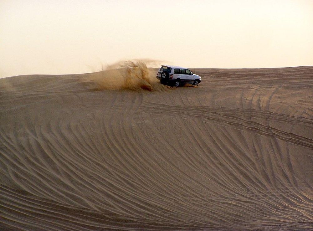 File:Dune Bashing - Dubai.JPG - Wikimedia Commons