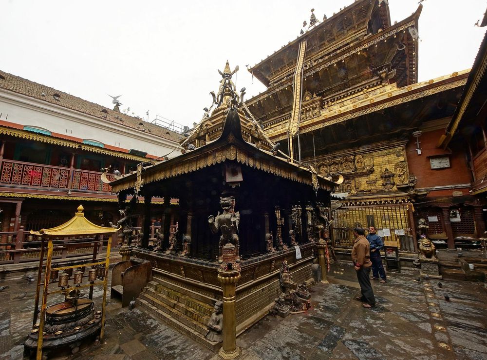 File:2015-03-30 04-15 Nepal 926 Patan, Lalitpur, Golden Temple  (16769604853).jpg - Wikimedia Commons