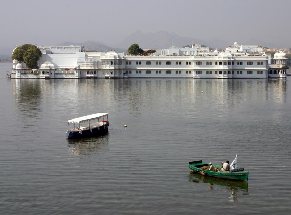 File:Udaipur Lake Palace.jpg - Wikipedia