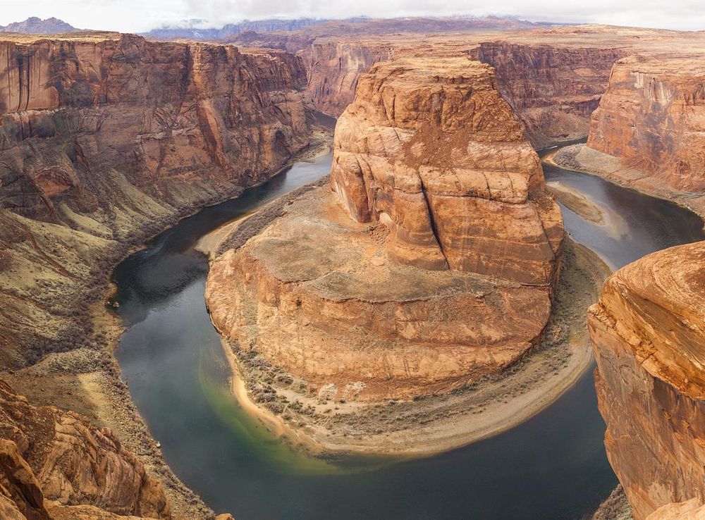 File:Lake Powell Horseshoe Bend Page Arizona (179675529).jpeg - Wikimedia  Commons